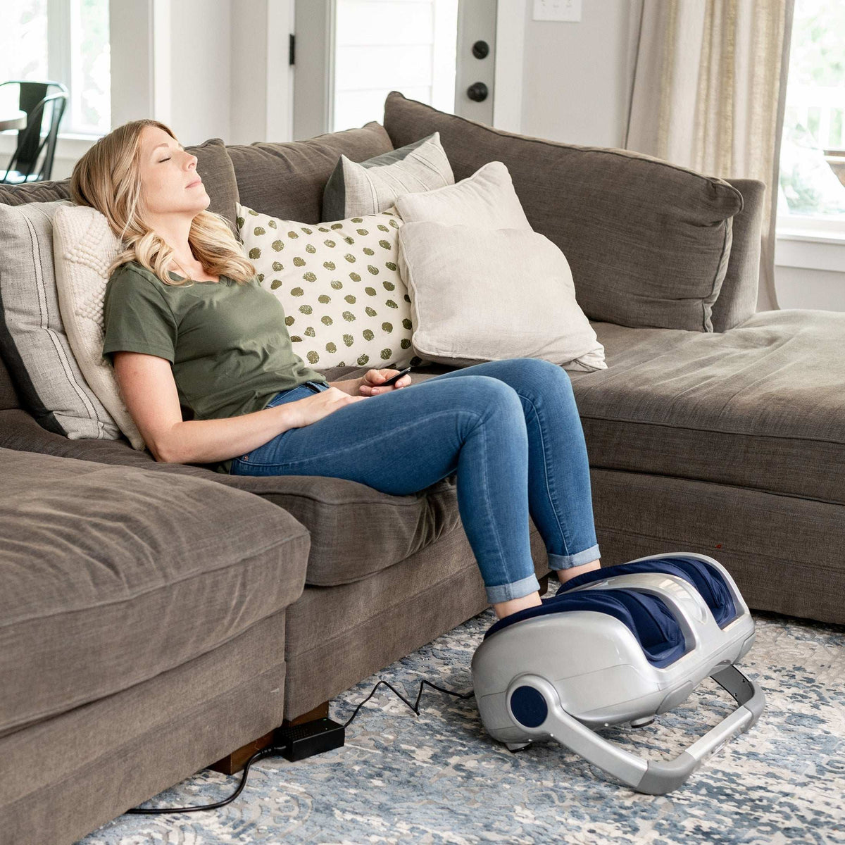 Luxlaria Shiatsu Foot & Calf Massager — detail shot